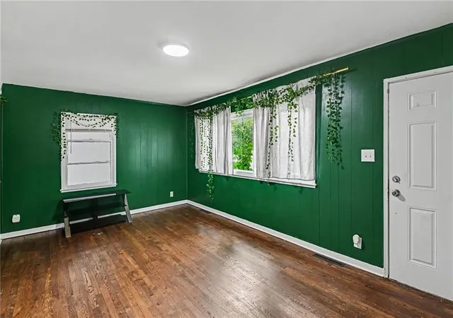 Photo 3 of Single family home for sale at 2625 Vista St, Kansas City, KS 66106 | MLS# 2629456 | Listing updated on 2026-09-17