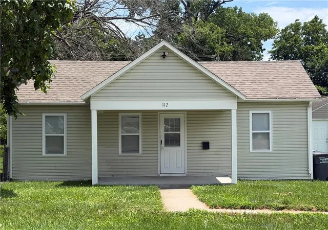 Photo 1 of Single family home for sale at 112 S Taylor St, Pleasant Hill, MO 64080 | MLS# 2629921 | Listing updated on 2026-09-17