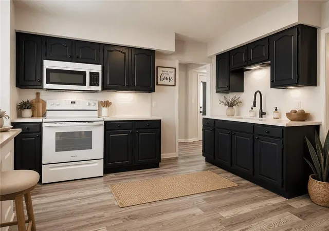 Photo 4 of Single family home for sale at 112 S Taylor St, Pleasant Hill, MO 64080 | MLS# 2629921 | Listing updated on 2026-09-17