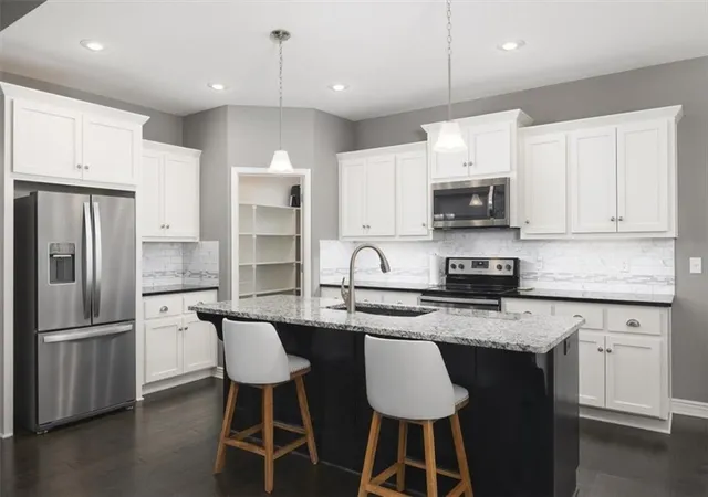 Photo 4 of Single family home for sale at 105 SE Griffin St, Blue Springs, MO 64064 | MLS# 2630404 | Listing updated on 2026-09-16