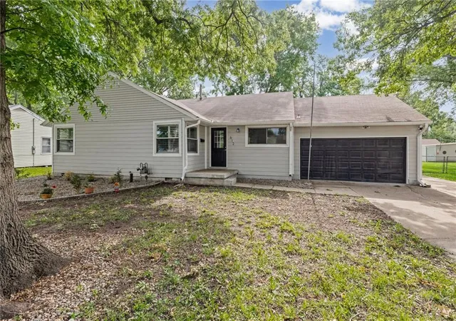 Photo 1 of Single family home for sale at 612 S Sherman Ave, Olathe, KS 66061 | MLS# 2631762 | Listing updated on 2026-09-26