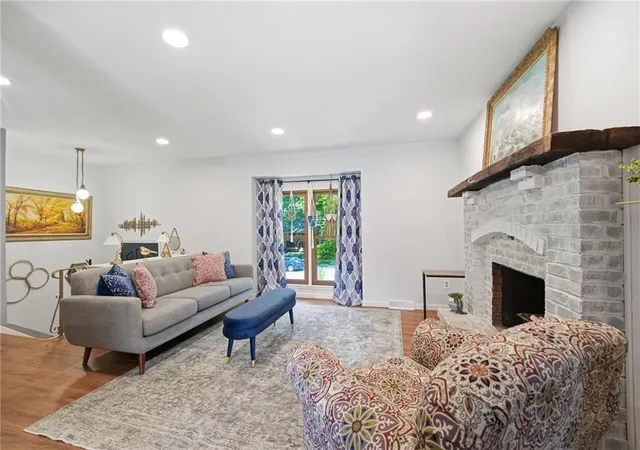 Photo 4 of Single Family Residence at 1113 SE 2nd Terrace, Lees Summit, MO 64063 | MLS# 2631841 | | Sold on 2026-09-16