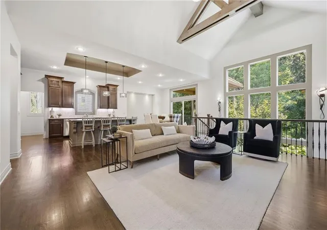 Photo 3 of Single family home for sale at 6119 Southlake Dr, Kansas City, MO 64152 | MLS# 2631870 | Listing updated on 2026-10-18