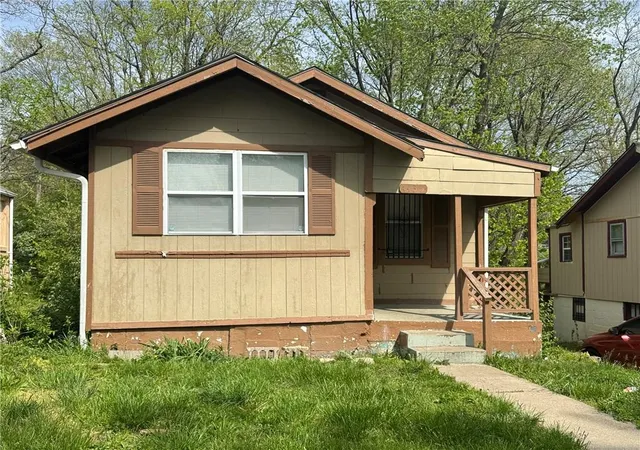 Photo 1 of Single family home for sale at 4435 Norton Ave, Kansas City, MO 64130 | MLS# 2632125 | Listing updated on 2026-09-16