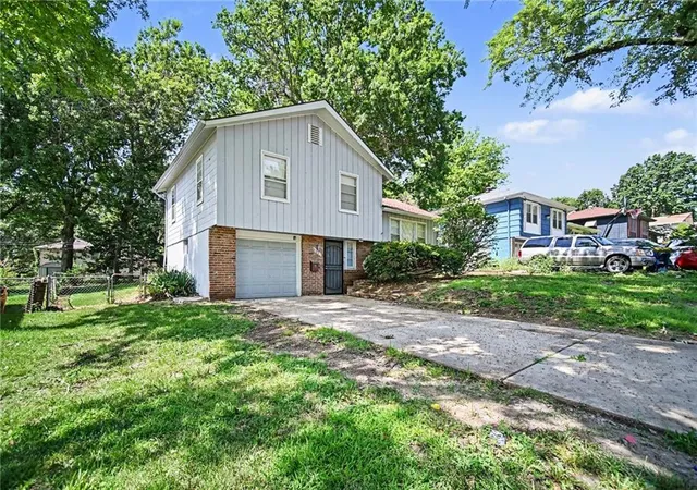 Photo 2 of Single family home for sale at 8007 E 93rd Street, Kansas City, MO 64138 | MLS# 2632645 | Listing updated on 2026-09-16