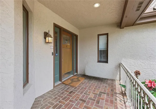 Photo 4 of Townhouse for sale at 10 The Woodlands, Kansas City, MO 64119 | MLS# 2632817 | Listing updated on 2026-09-16