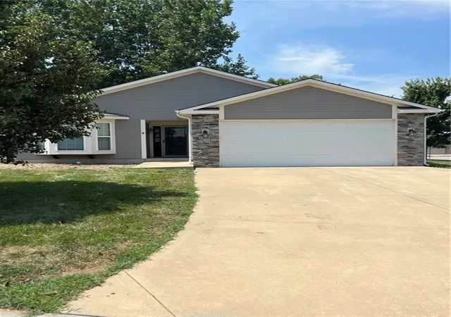 Photo 2 of House for sale at 1808 N Keenan St, Independence, MO 64058 | MLS# 2633278 | Listing updated on 2026-10-14