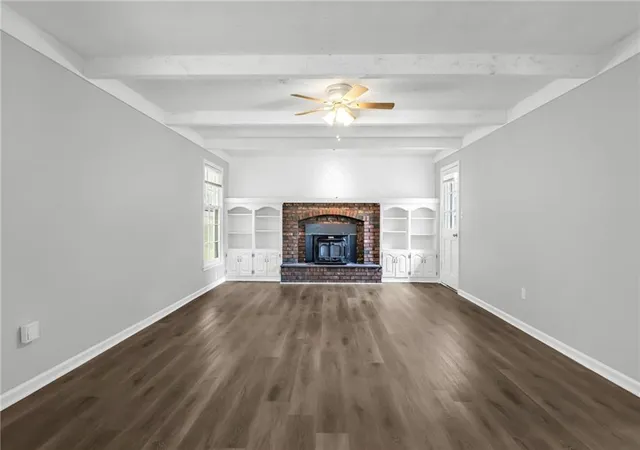 Photo 3 of Sale Pending at 611 SW Murray Rd, Lee's Summit, MO 64081 | MLS# 2633335 | Listing updated on 2026-10-15