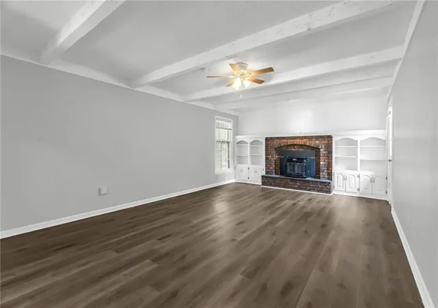 Photo 4 of Sale Pending at 611 SW Murray Rd, Lee's Summit, MO 64081 | MLS# 2633335 | Listing updated on 2026-10-15