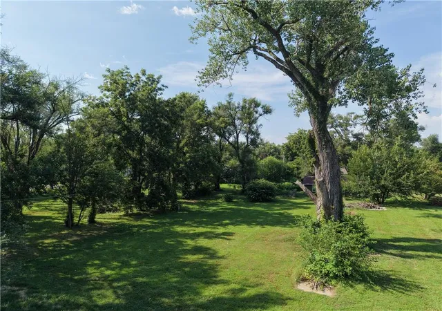 Photo 2 of Sale Pending at 6634 Sherman St, Saint Joseph, MO 64504 | MLS# 2633652 | Listing updated on 2026-09-16