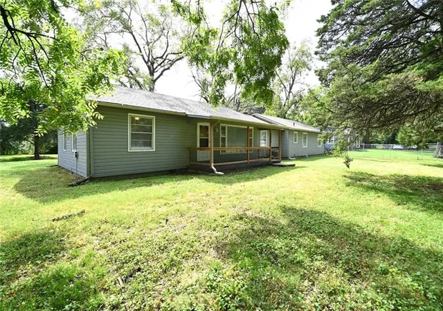 Photo 3 of Single family home for sale at 8900 Wayne Ave, Kansas City, MO 64131 | MLS# 2633760 | Listing updated on 2026-09-11