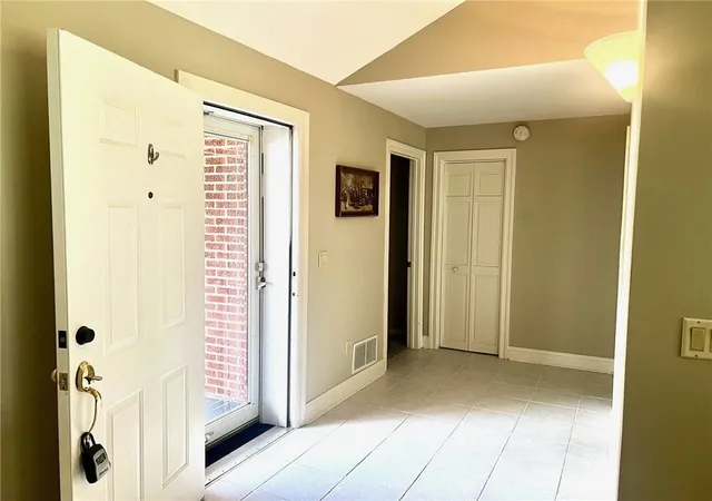 Photo 4 of Sale Pending at 12109 E 49th Terrace, Kansas City, MO 64133 | MLS# 2634014 | Listing updated on 2026-10-15