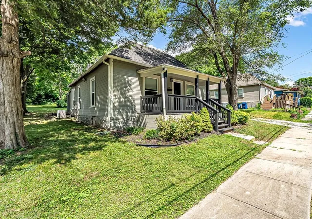 Photo 2 of Single family home for sale at 510 N Grover St, Liberty, MO 64068 | MLS# 2635316 | Listing updated on 2026-09-30