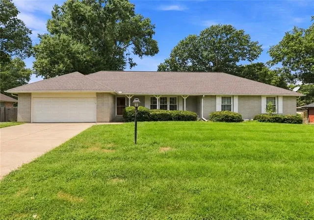 Photo 1 of Sale Pending at 3608 Hedges Ave, Independence, MO 64052 | MLS# 2635326 | Listing updated on 2026-09-17