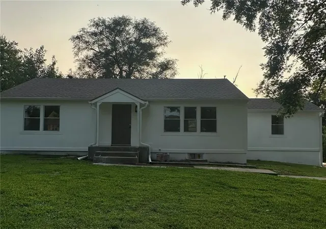 Photo 1 of Single family home for sale at 6300 Harris St, Raytown, MO 64133 | MLS# 2635825 | Listing updated on 2026-09-17