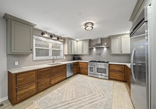 Photo 2 of Single family home for sale at 3617 Nw Blue Jacket Dr, Lees Summit, MO 64064 | MLS# 2636085 | Listing updated on 2026-09-17