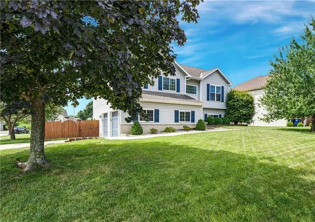 Photo 3 of Sale Pending at 4015 NE 82nd Street, Kansas City, MO 64119 | MLS# 2636294 | Listing updated on 2026-09-16