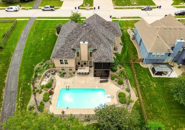 Photo 1 of Single family home for sale at 2004 Ne 197th Court, Smithville, MO 64089 | MLS# 2636324 | Listing updated on 2026-10-03