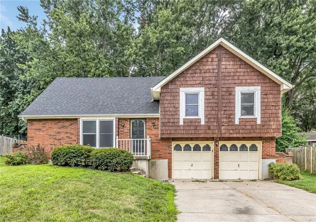 Single family home for sale at 18903 E 19th Terrace, Independence, MO 64058 | MLS# 2636647