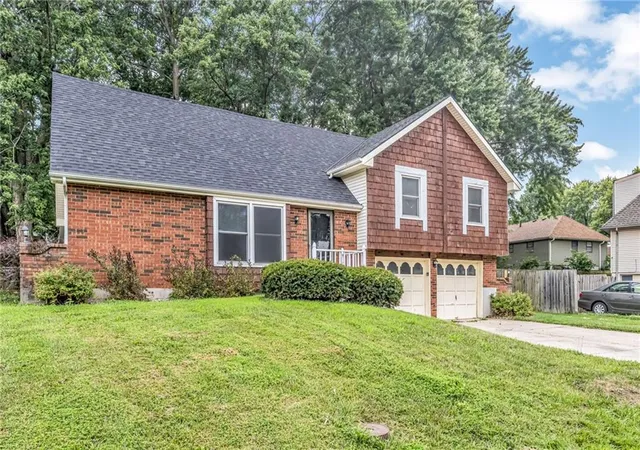 Photo 3 of Single family home for sale at 18903 E 19th Terrace, Independence, MO 64058 | MLS# 2636647 | Listing updated on 2026-09-16