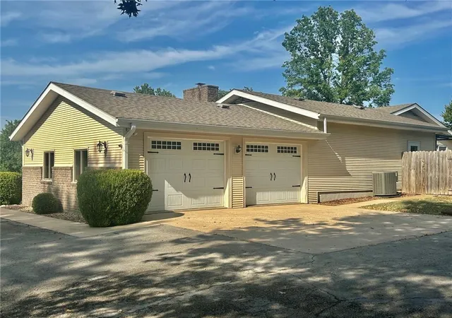 Photo 1 of Single family home for sale at 23027 Queens Rd, Parsons, KS 67357 | MLS# 2636738 | Listing updated on 2026-09-17