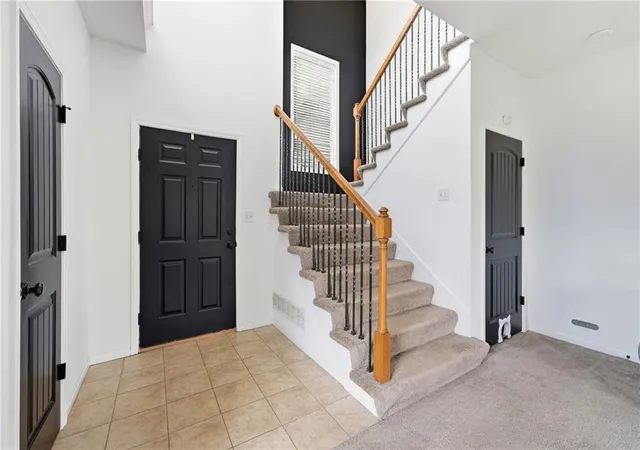 Photo 3 of Single family home for sale at 16912 Summit Dr, Belton, MO 64012 | MLS# 2636830 | Listing updated on 2026-09-17