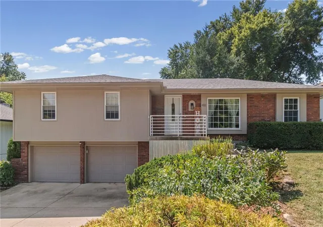 Photo 1 of Single family home for sale at 413 Pershing St, Liberty, MO 64068 | MLS# 2637015 | Listing updated on 2026-09-29