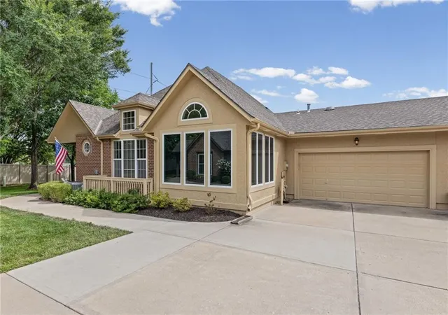 Photo 3 of Townhouse for sale at 15261 S Symphony Dr #3503, Olathe, KS 66062 | MLS# 2637031 | Listing updated on 2026-09-25
