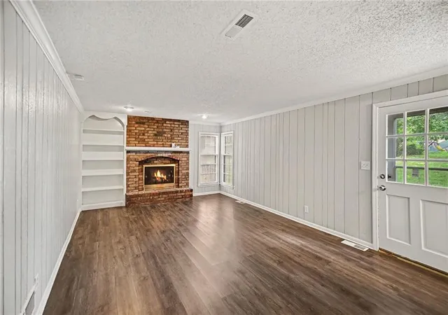 Photo 4 of Single family home for sale at 11901 E 54th Terrace, Kansas City, MO 64133 | MLS# 2637201 | Listing updated on 2026-09-16