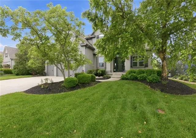 Photo 4 of Single family home for sale at 24913 W 98th Street, Lenexa, KS 66227 | MLS# 2637227 | Listing updated on 2026-10-10