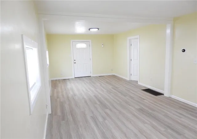 Photo 3 of Single family home for sale at 706 S Northern Blvd, Independence, MO 64053 | MLS# 2637378 | Listing updated on 2026-09-17