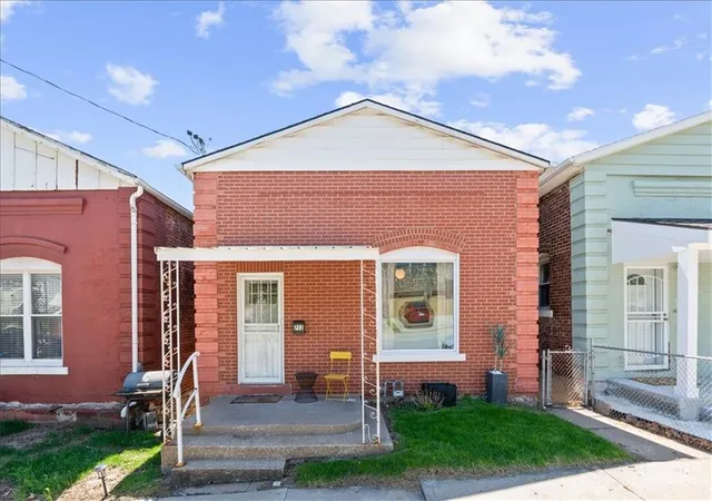 Photo 1 of Sale Pending at 713 W 20th Street, Kansas City, MO 64108 | MLS# 2637427 | Listing updated on 2026-09-17