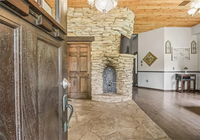 Photo 3 of Sale Pending at 977 NW 1651 Road, Bates City, MO 64011 | MLS# 2637523 | Listing updated on 2026-09-16