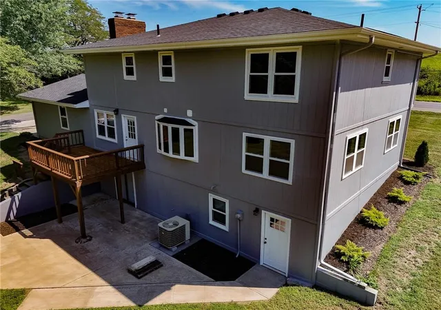 Photo 4 of Single family home for sale at 5602 S 40th Street, Saint Joseph, MO 64503 | MLS# 2637531 | Listing updated on 2026-10-19