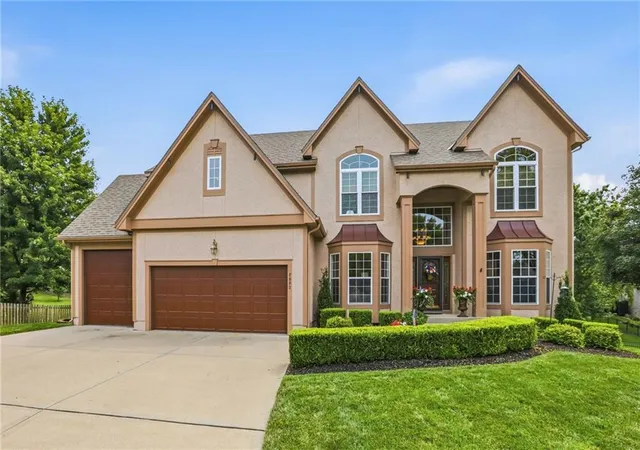 Single family home for sale at 2603 SW Winterbrook Cir, Lees Summit, MO 64081 | MLS# 2637563