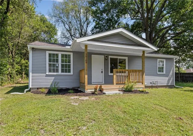 Photo 3 of Single family home for sale at 16109 Eastern Ave, Belton, MO 64012 | MLS# 2637575 | Listing updated on 2026-09-17