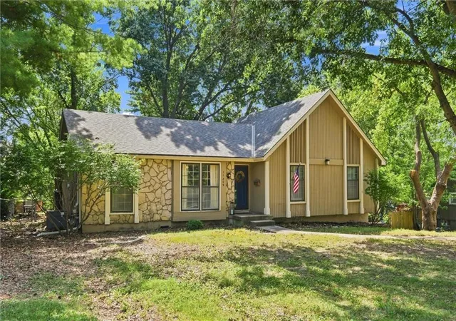 Photo 3 of Single family home for sale at 11309 W 99th St, Overland Park, KS 66214 | MLS# 2638206 | Listing updated on 2026-09-13