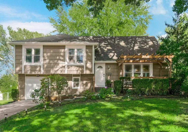 Single family home for sale at 13303 Donnelly Ave, Grandview, MO 64030 | MLS# 2638221