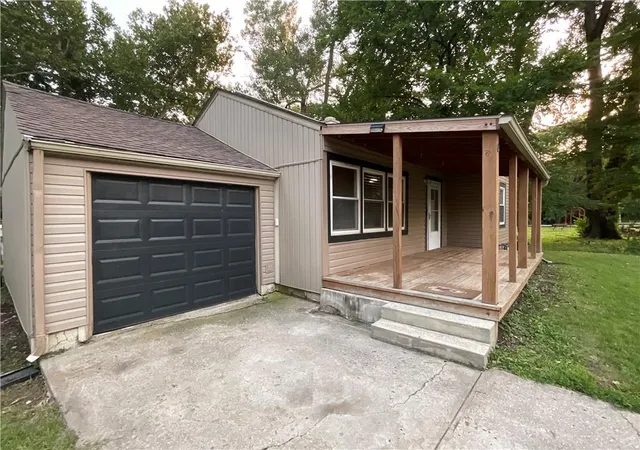 Photo 2 of Single family home for sale at 1111 Ne 43rd St, Kansas City, MO 64116 | MLS# 2638576 | Listing updated on 2026-09-16