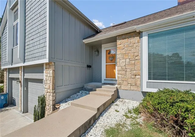 Photo 3 of Single family home for sale at 8016 Monrovia St, Lenexa, KS 66215 | MLS# 2638619 | Listing updated on 2026-09-18