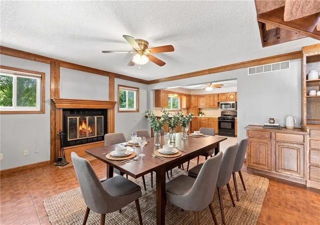 Photo 4 of Single family home for sale at 1322 S Kings Hwy, Independence, MO 64055 | MLS# 2638629 | Listing updated on 2026-10-05