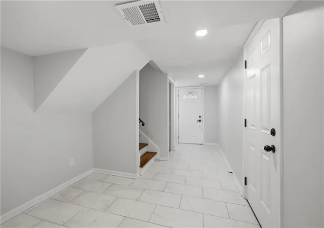 Photo 3 of Single family home for sale at 7918 E 117Th St, Kansas City, MO 64134 | MLS# 2638636 | Listing updated on 2026-10-18