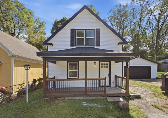 Single family home for sale at Haskell Ave, Kansas City, KS 66104 | MLS# 2638799