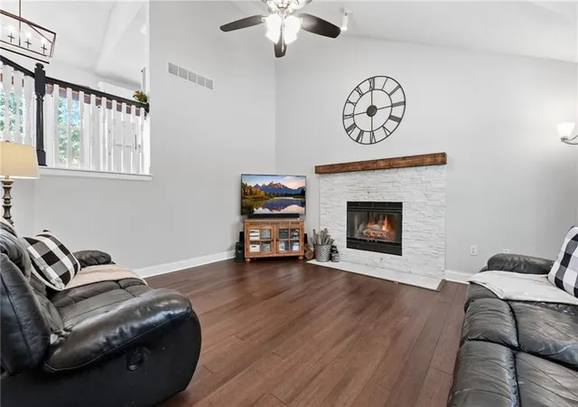 Photo 3 of Single family home for sale at 105 Se Harvard Dr, Blue Springs, MO 64014 | MLS# 2638900 | Listing updated on 2026-09-17