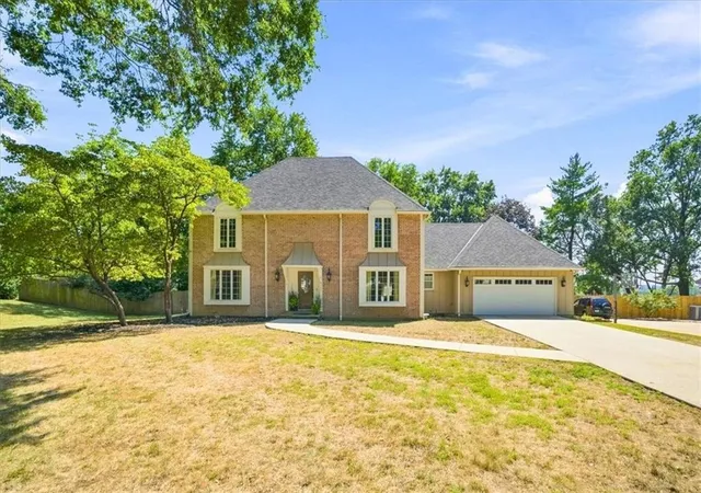 Photo 1 of Sale Pending at 8347 W 102nd St, Overland Park, KS 66212 | MLS# 2639008 | Listing updated on 2026-09-13