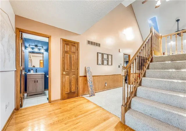 Photo 3 of Single family home for sale at 32350 Cummings Rd, Sedalia, MO 65301 | MLS# 2639240 | Listing updated on 2026-09-16