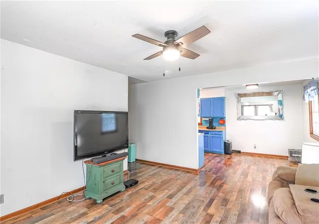 Photo 3 of Single family home for sale at 206 W 7Th St, Knob Noster, MO 65336 | MLS# 2639254 | Listing updated on 2026-10-04