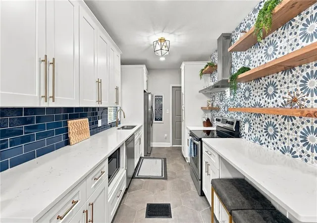 Single family home for sale at 700 E 43rd Street, Kansas City, MO 64110 | MLS# 2639363