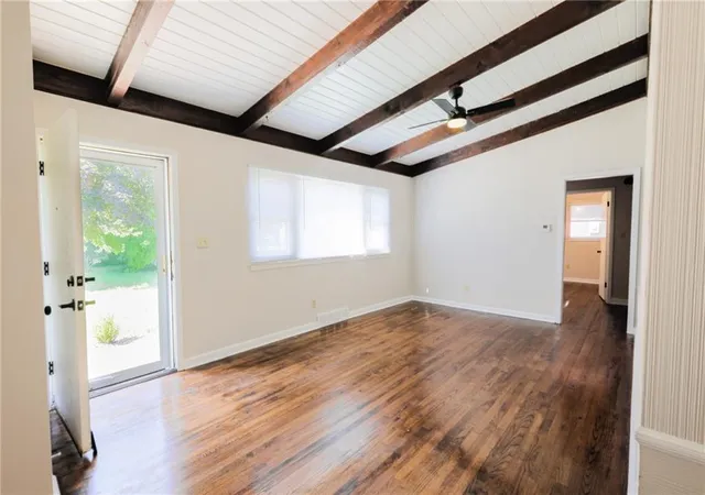 Photo 3 of Sale Pending at 8 W 89th Ter, Kansas City, MO 64114 | MLS# 2639463 | Listing updated on 2026-09-17