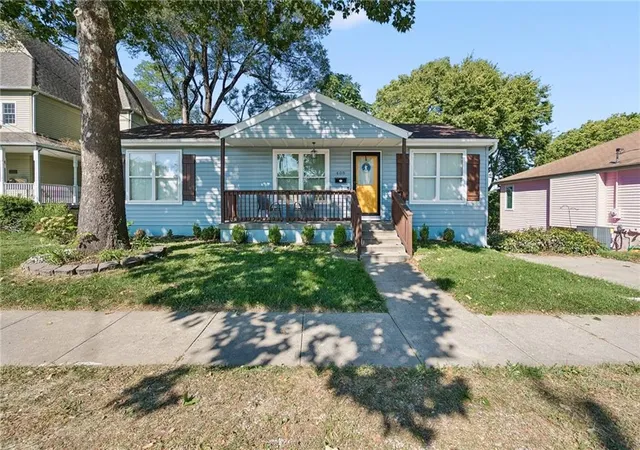 Photo 1 of Sale Pending at 408 N Water St, Liberty, MO 64068 | MLS# 2639640 | Listing updated on 2026-09-29